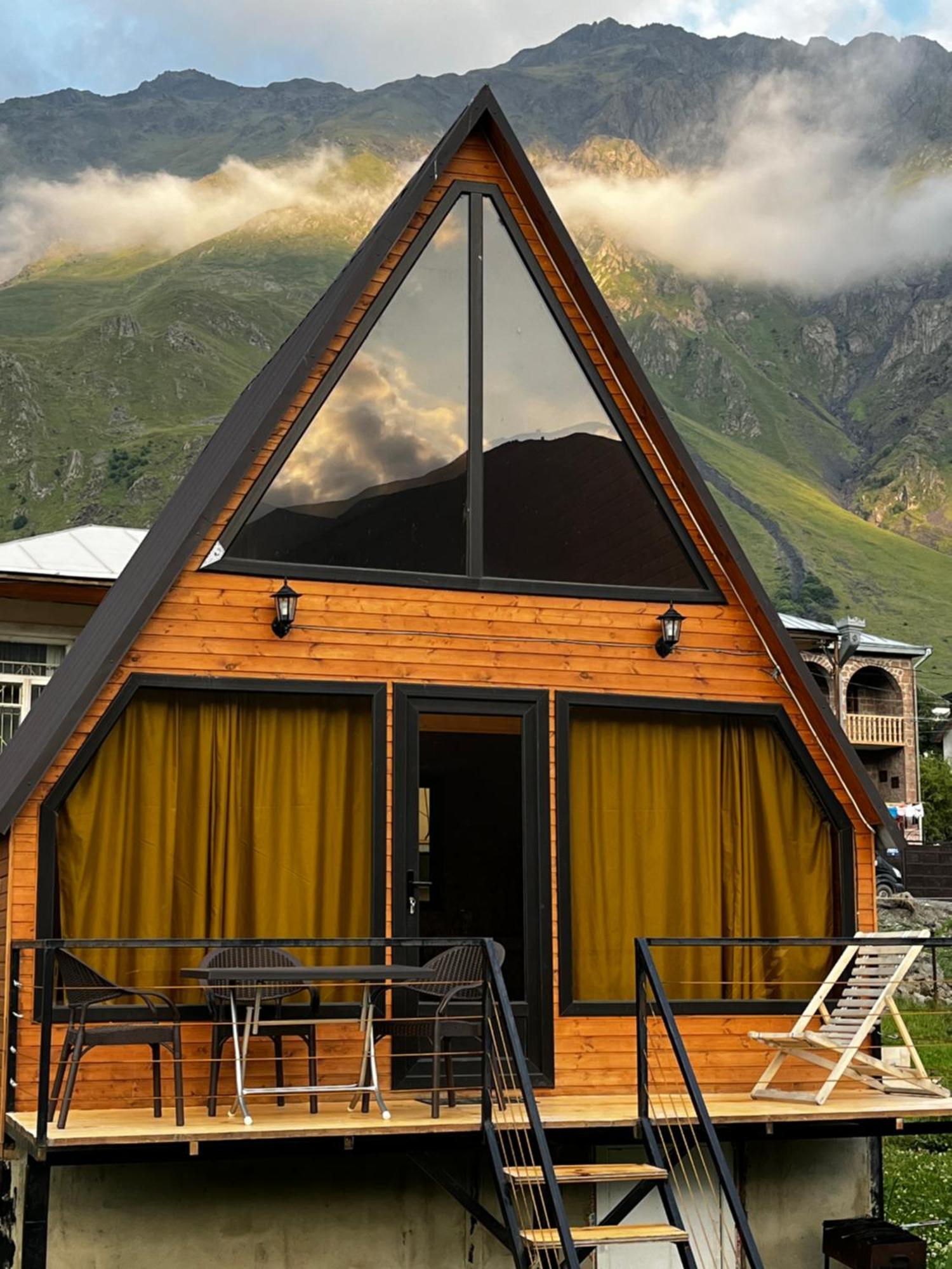 Ska Cottage Stepantsminda Exterior foto